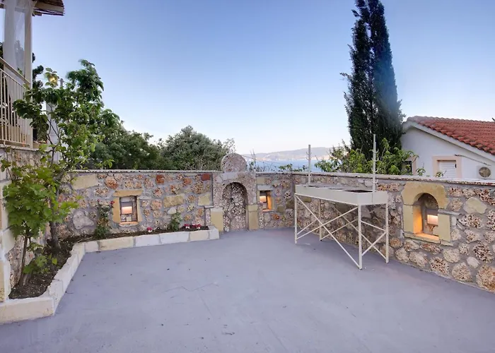 فيلة Irene Zóla