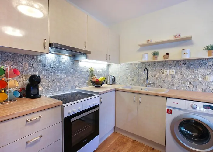 Irene فيلة Zóla